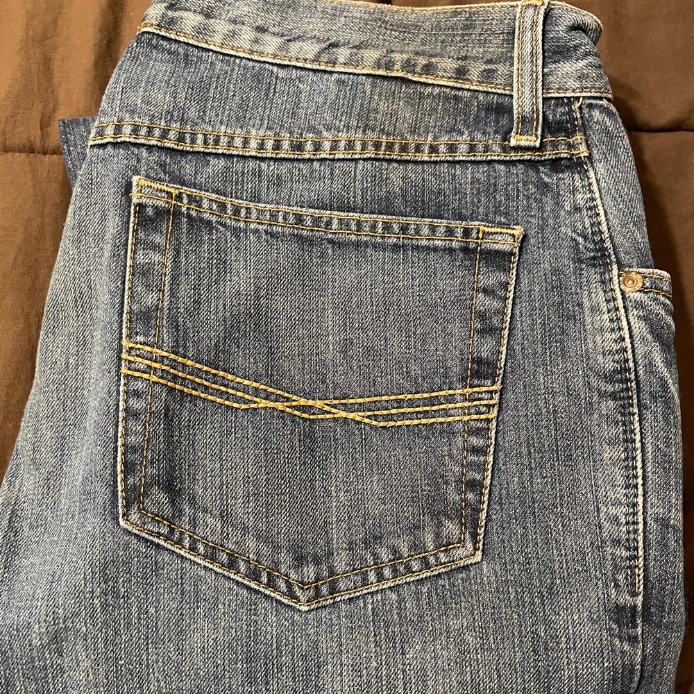 M4 Ariat jeans